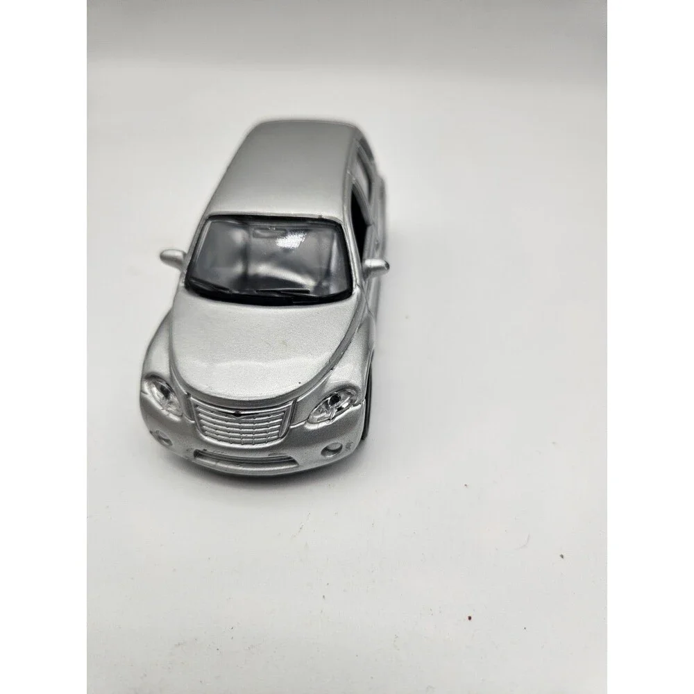 Maisto 2000 chrysler